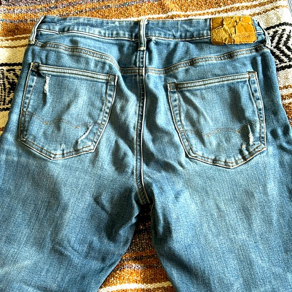 Men’s American eagle jeans 32x32 used worn rugged  vintage look - Picture 1 of 10